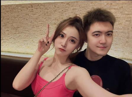 31岁网红博主抗癌近一年离世，丈夫发文：再见了媳妇，我一定把儿子带好，不让你失望