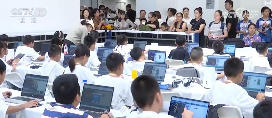 脑控无人机、青少年机器人设计赛……世界机器人大赛展现未来科技新趋势