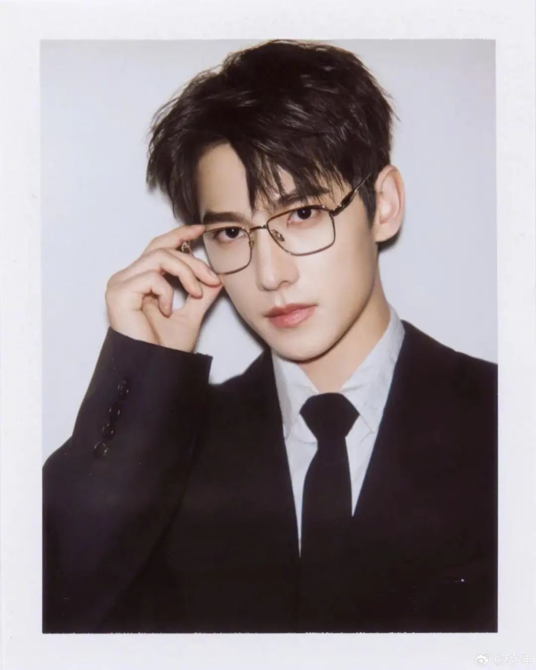 热搜第一！杨洋为新戏减重20斤，否认停工，“不喜欢我我就少出现”