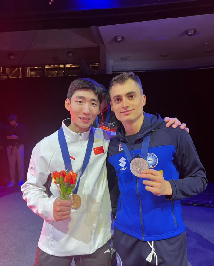 赞！体育赛场从不缺友爱画面