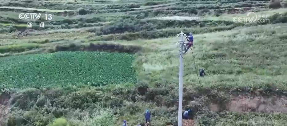 通电通路、物资发放、危房评估……甘肃渝中逐步恢复生产生活秩序