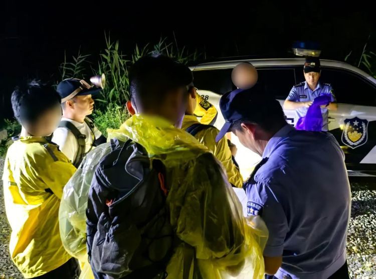 走着走着到安徽了？杭州两少年天池徒步迷路，两地警方跨省救援