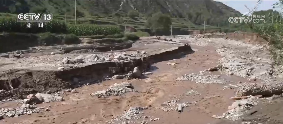 通电通路、物资发放、危房评估……甘肃渝中逐步恢复生产生活秩序