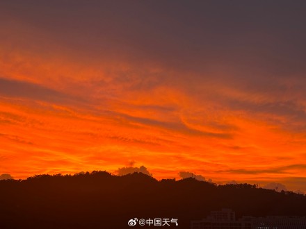 广东揭阳台风来临前霞光漫天