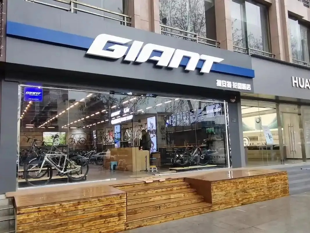 大跳水!男子崩溃:刚买就火速暴跌2万元!"一点都不保值"… 大跳水!男子崩溃:刚买就火速暴跌2万元!"一点都不保值"…