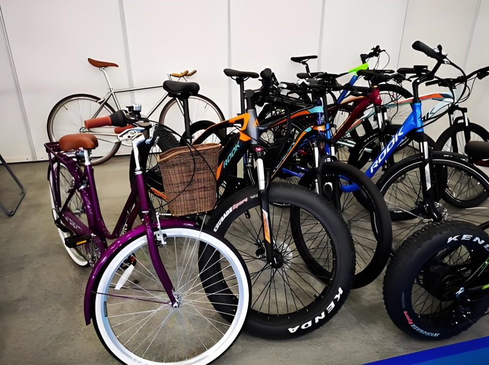 大跳水!男子崩溃:刚买就火速暴跌2万元!"一点都不保值"… 大跳水!男子崩溃:刚买就火速暴跌2万元!"一点都不保值"…