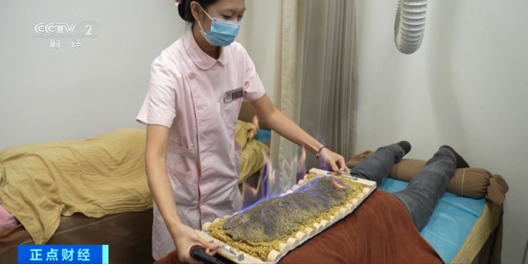 冲上热搜！这个夏天，年轻人们有了新宠