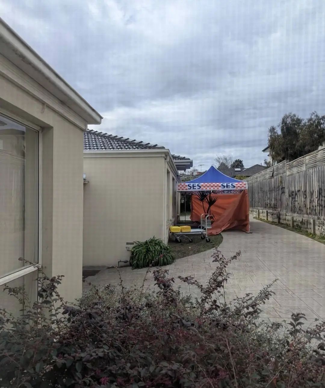 墨尔本一民宅内2人被杀,含一名孕妇!华人邻居:案发地距我只有6米 墨尔本一民宅内2人被杀,含一名孕妇!华人邻居:案发地距我只有6米