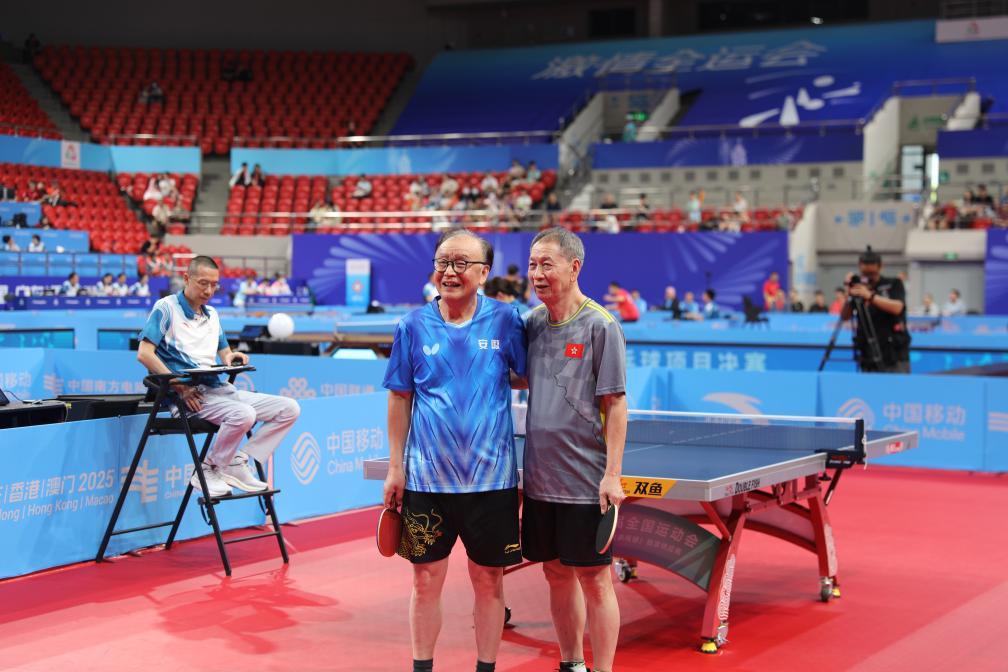 66岁开练，香港阿伯耄耋之年闪耀十五运赛场