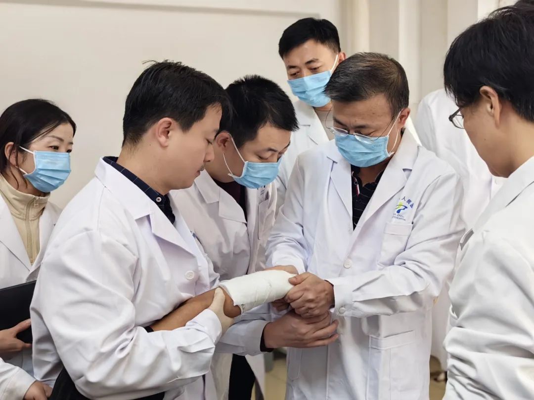 科技访谈 | 齐越峰:守正创新,让“丰盛正骨”在传承中焕发新生 科技访谈 | 齐越峰:守正创新,让“丰盛正骨”在传承中焕发新生