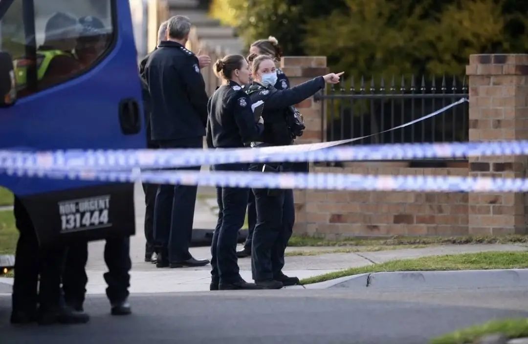 墨尔本一民宅内2人被杀,含一名孕妇!华人邻居:案发地距我只有6米 墨尔本一民宅内2人被杀,含一名孕妇!华人邻居:案发地距我只有6米