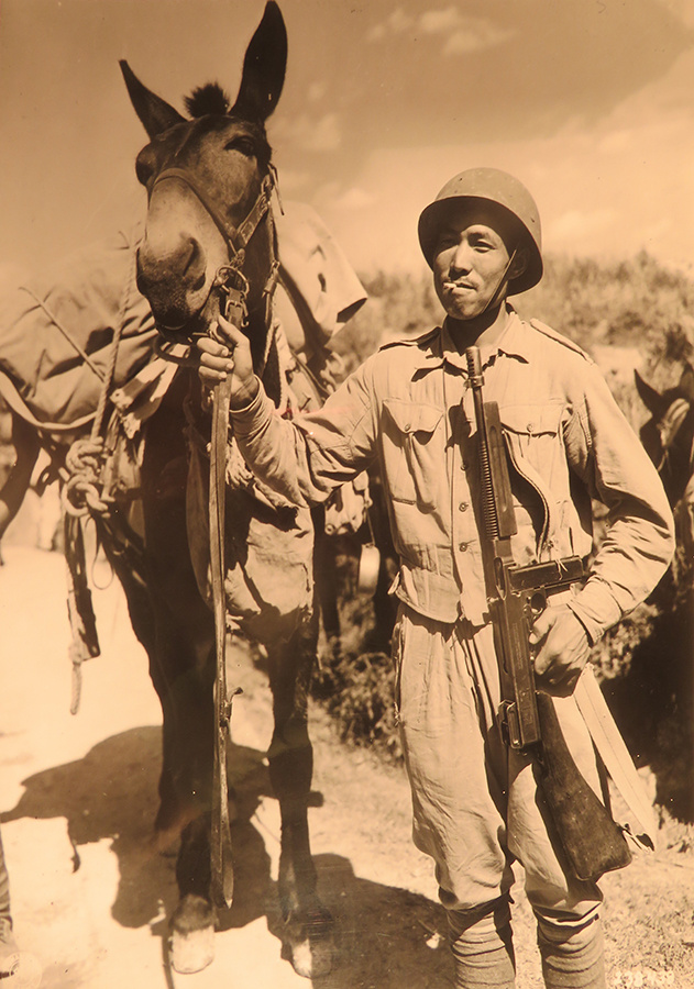 看完《南京照相馆》 再来看看今天首次公布的抗战老照片