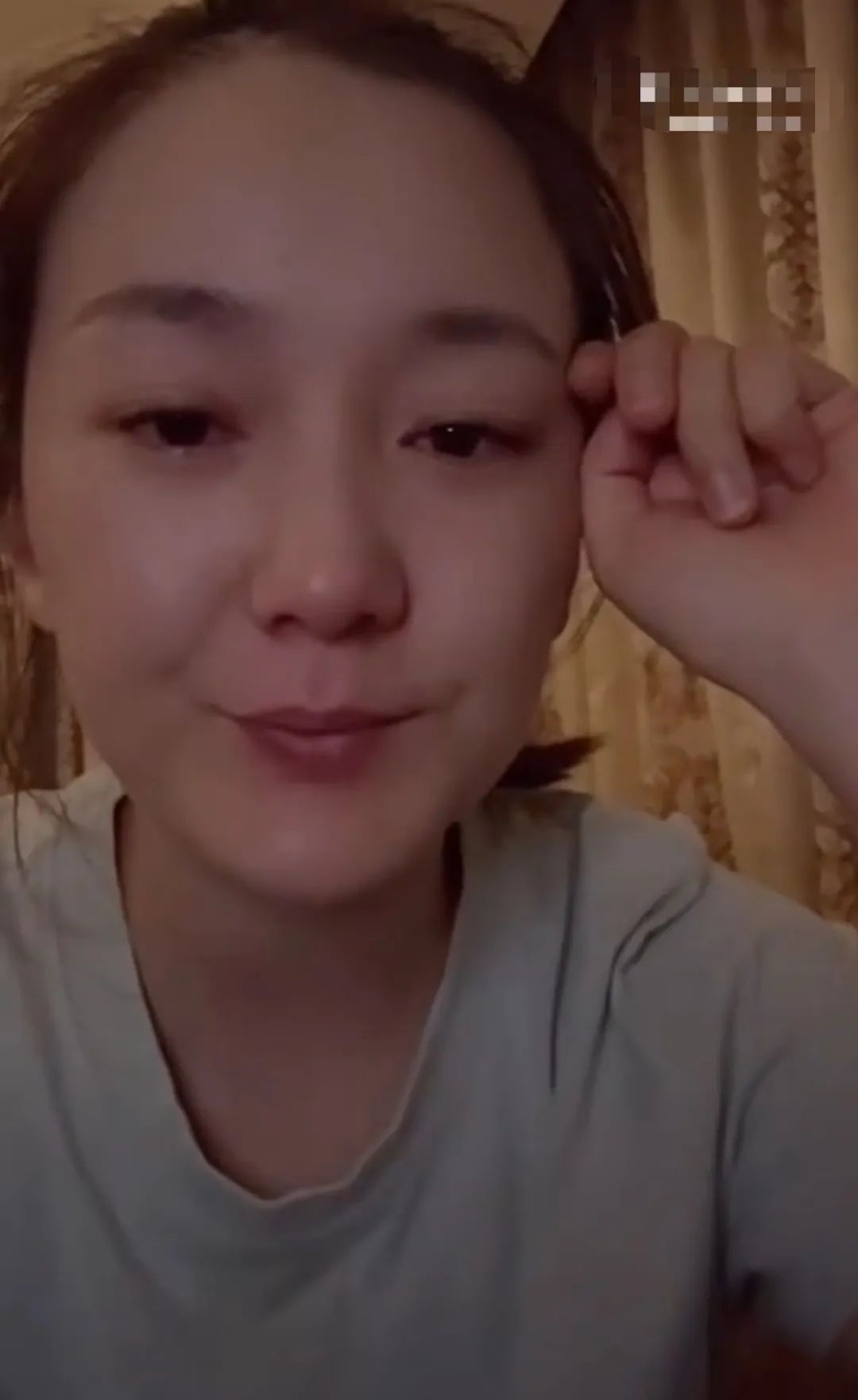 女歌手发文道歉!哭诉“离演唱会还有2天,舞台都没搭起来” 女歌手发文道歉!哭诉“离演唱会还有2天,舞台都没搭起来”