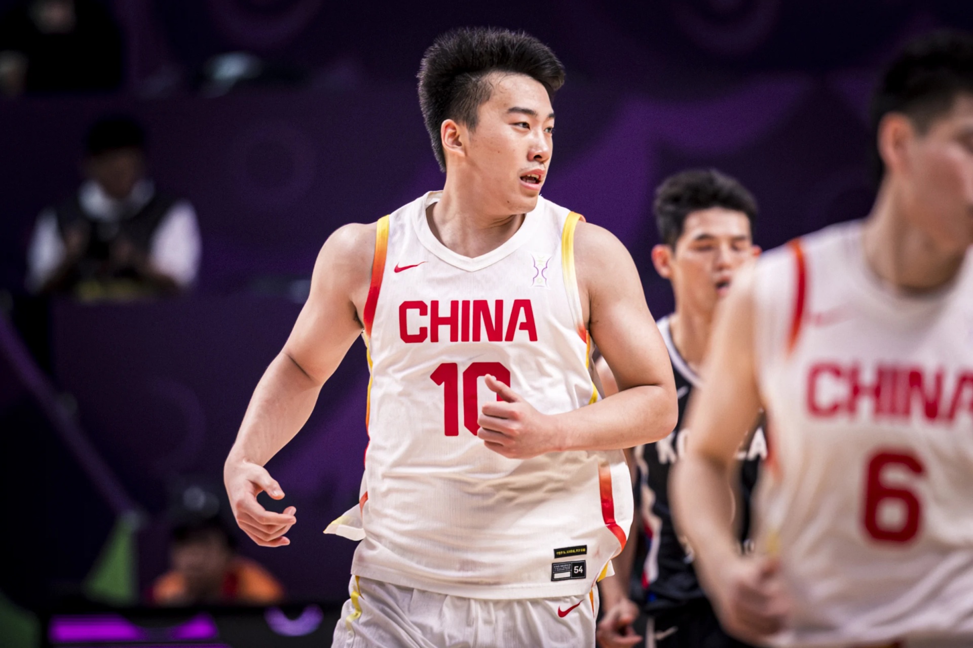 战胜韩国队 十年之后 中国男篮重回亚洲杯四强