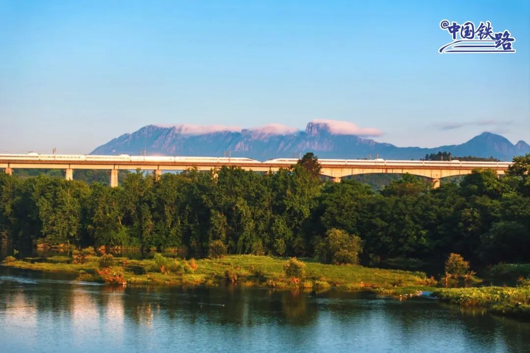铁路部门进一步优化学生旅客购票出行优惠措施
