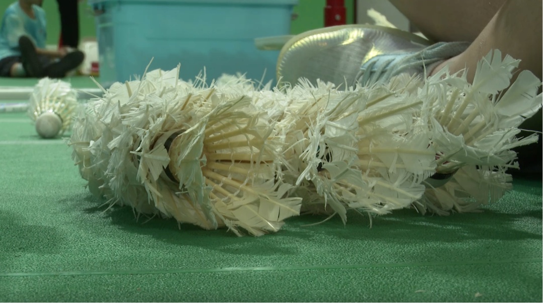 羽毛球成 “凶器”？阿姨打羽毛球被球击穿眉骨，重要提醒