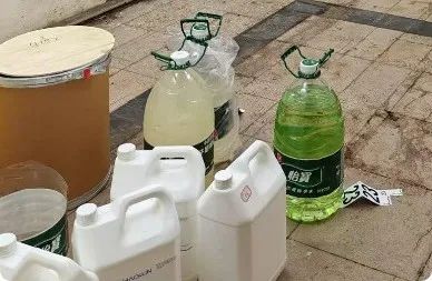 现实版扫毒风暴!一张字条挖出一个制毒窝点...... 现实版扫毒风暴!一张字条挖出一个制毒窝点......