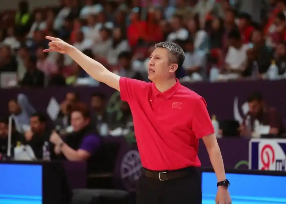 击败韩国队！中国男篮时隔10年再进亚洲杯四强！