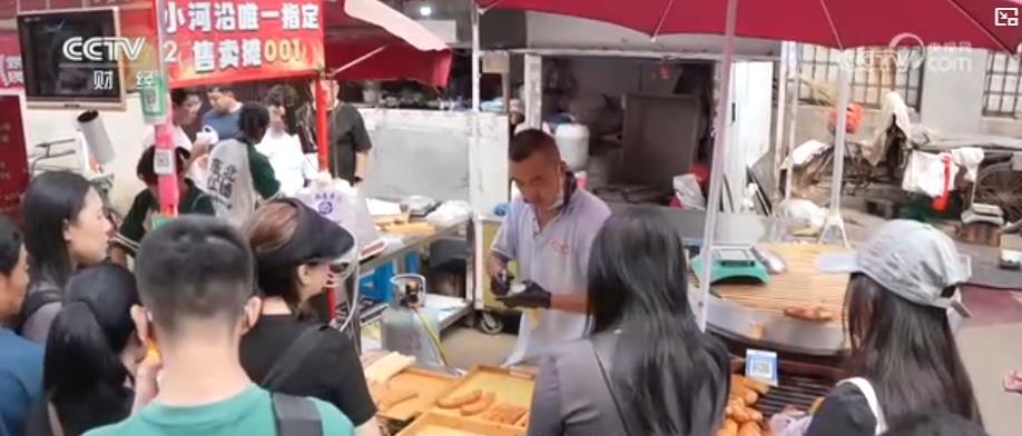 特色美食点燃城市“烟火气” ：早市经济展现消费新活力