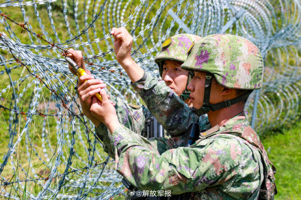 辛苦了！边防官兵用脚步丈量巡逻路