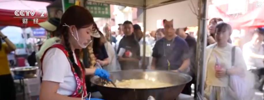 特色美食点燃城市“烟火气” ：早市经济展现消费新活力