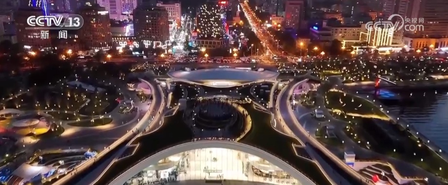 “体育+”经济全方位无死角借“体”出击 夏夜运动热力全开激起消费“涟漪” “体育+”经济全方位无死角借“体”出击 夏夜运动热力全开激起消费“涟漪”