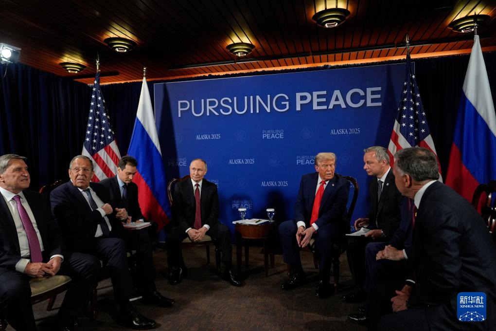 “普特会”谈近3小时 “大阵仗”有玄机