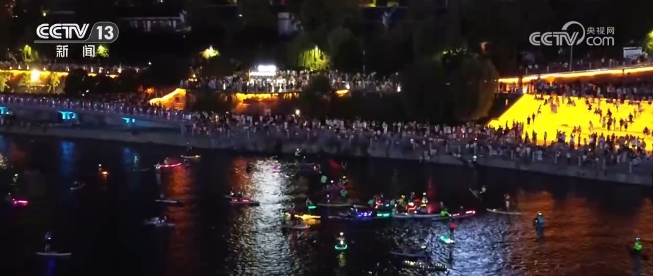 “体育+”经济全方位无死角借“体”出击 夏夜运动热力全开激起消费“涟漪” “体育+”经济全方位无死角借“体”出击 夏夜运动热力全开激起消费“涟漪”