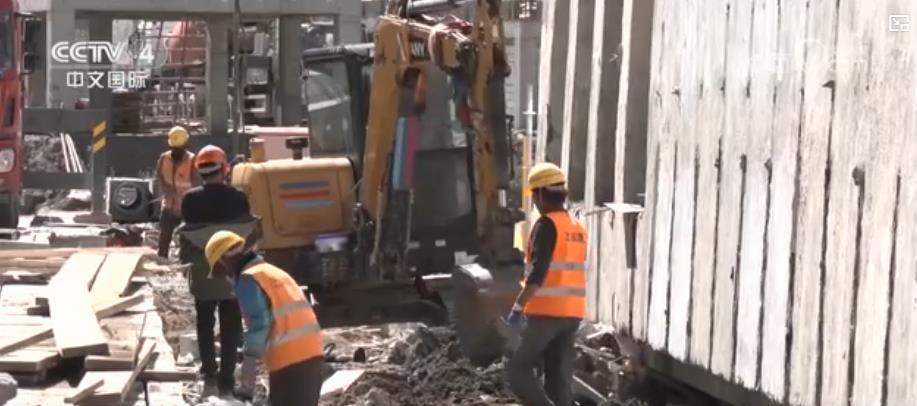 日喀则市定日县森嘎村：地震后重建 废墟里重生