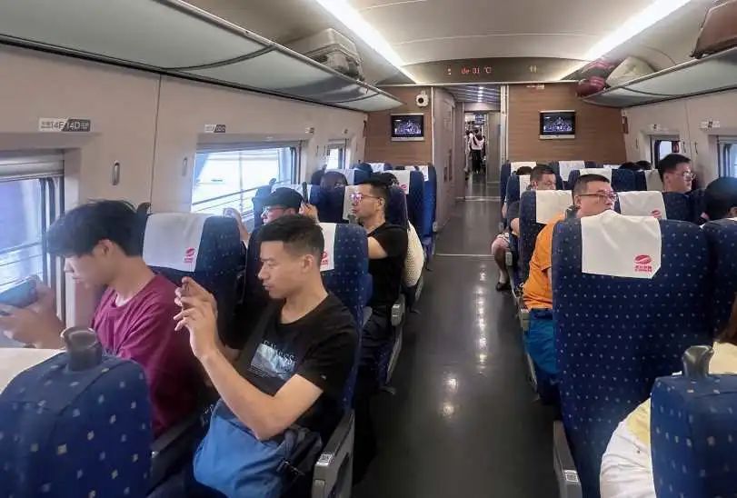 高铁列车过长江,要用几分钟? 高铁列车过长江,要用几分钟?