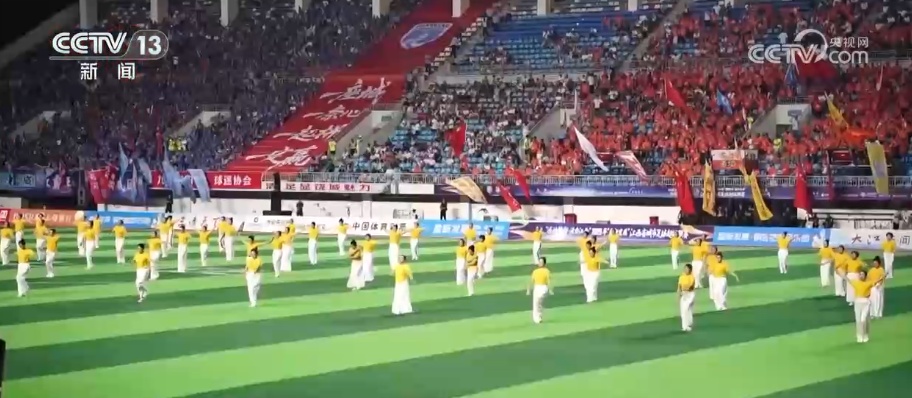 “体育+”经济全方位无死角借“体”出击 夏夜运动热力全开激起消费“涟漪” “体育+”经济全方位无死角借“体”出击 夏夜运动热力全开激起消费“涟漪”