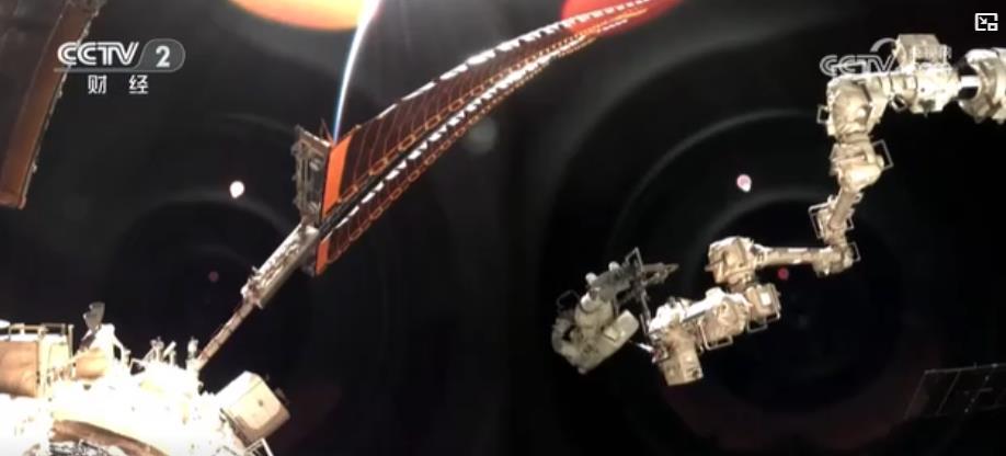 新老航天员完美配合！神二十乘组圆满完成第三次出舱活动