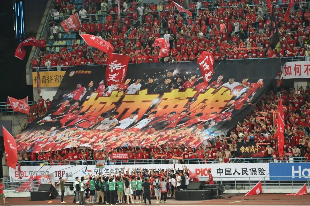 苏超“十三妹”赢了！笑着笑着泪流满面，“常州就是平凡的我们”