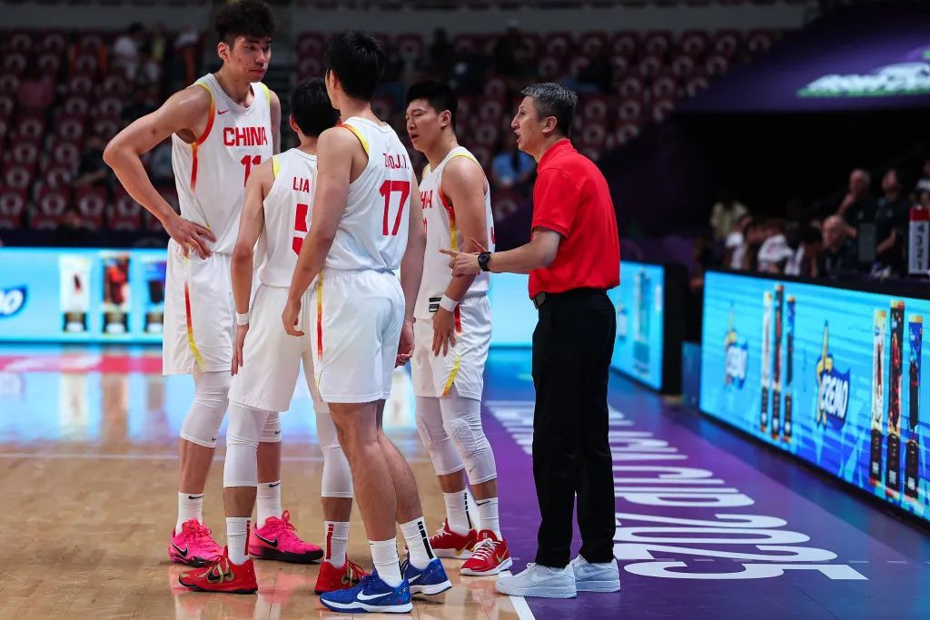 时隔十年，中国男篮重返亚洲杯决赛！