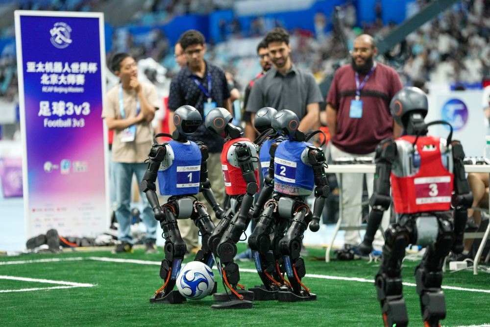 人形机器人离我们的生活还有多远? 人形机器人离我们的生活还有多远?