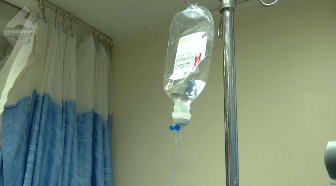 深夜，昆明一男子突然从床上跃起，在妻子头上抓虫……妻子吓惨了！