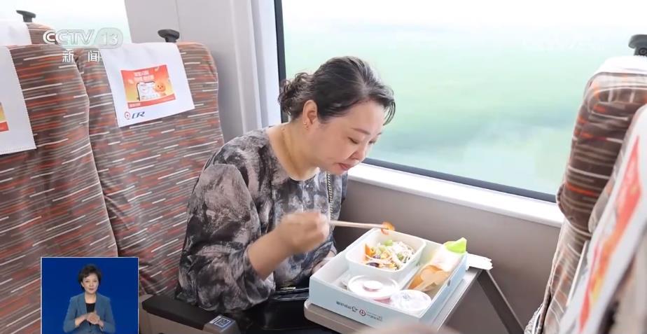 铁路餐饮新变化带来新体验 高铁轻食上线