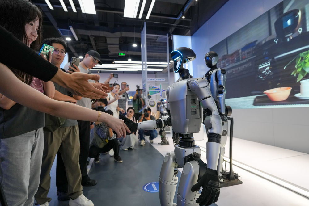 人形机器人离我们的生活还有多远? 人形机器人离我们的生活还有多远?