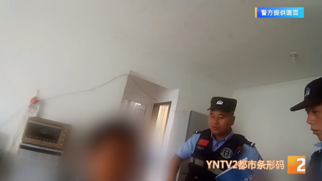 留了手机却没告诉解锁密码，男孩独自在家被吓坏，只好……
