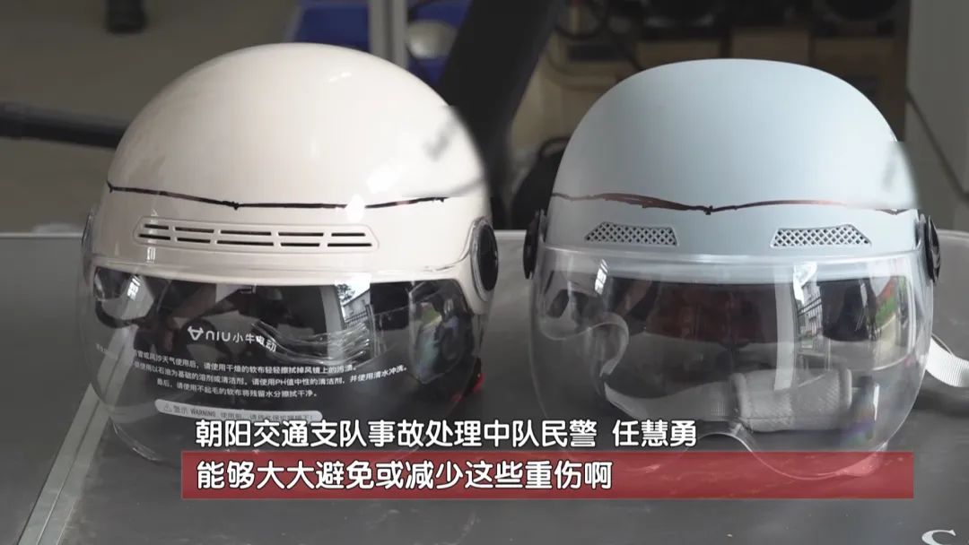 电动自行车遭遇“开门杀”，乘车人身亡！民警：这个动作很重要