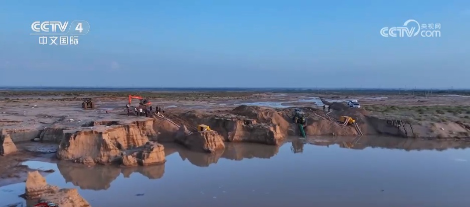 直击内蒙古乌拉特后旗山洪搜救现场 多部门700余人携设备展开地毯式搜救