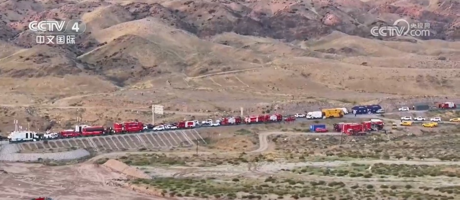 直击内蒙古乌拉特后旗山洪搜救现场 多部门700余人携设备展开地毯式搜救