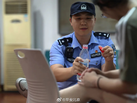 “捡”回来的警情 深夜里的守护