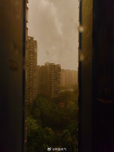 暴雨！成都今天仍有分散阵雨或雷雨