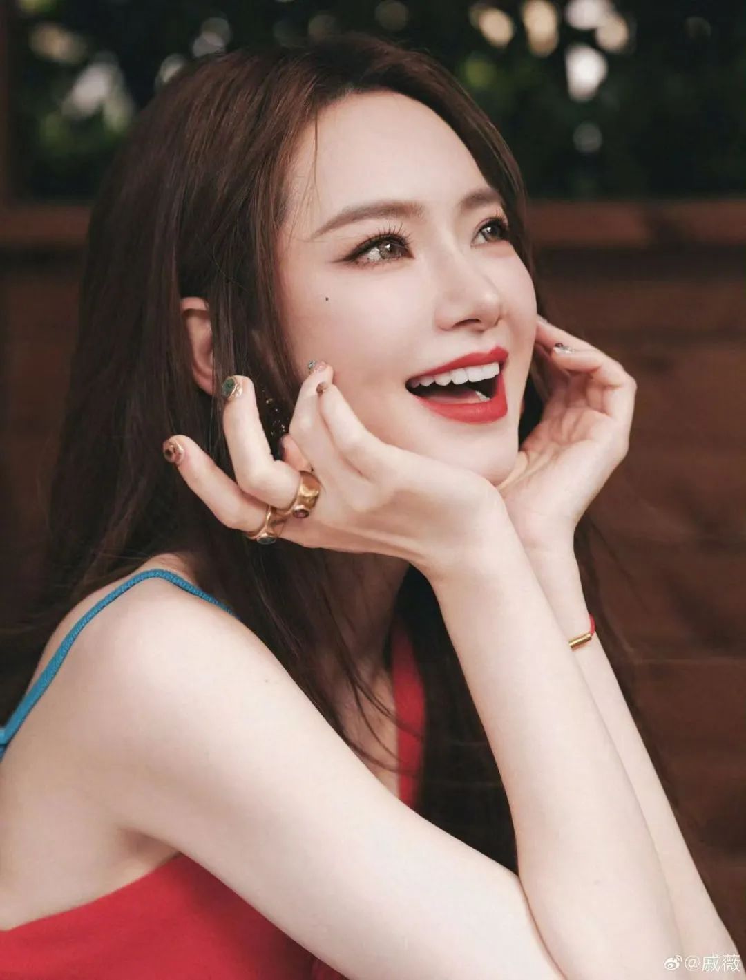 知名女演员承认医美过度：整个眉毛完全动不了……医生提醒→