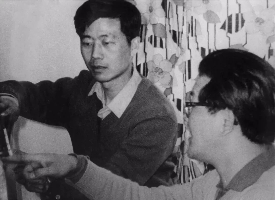 《祝酒歌》词作者韩伟去世，享年81岁