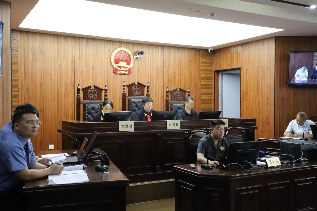 11名小学食堂员工获刑！判处罚金并返还77斤排骨