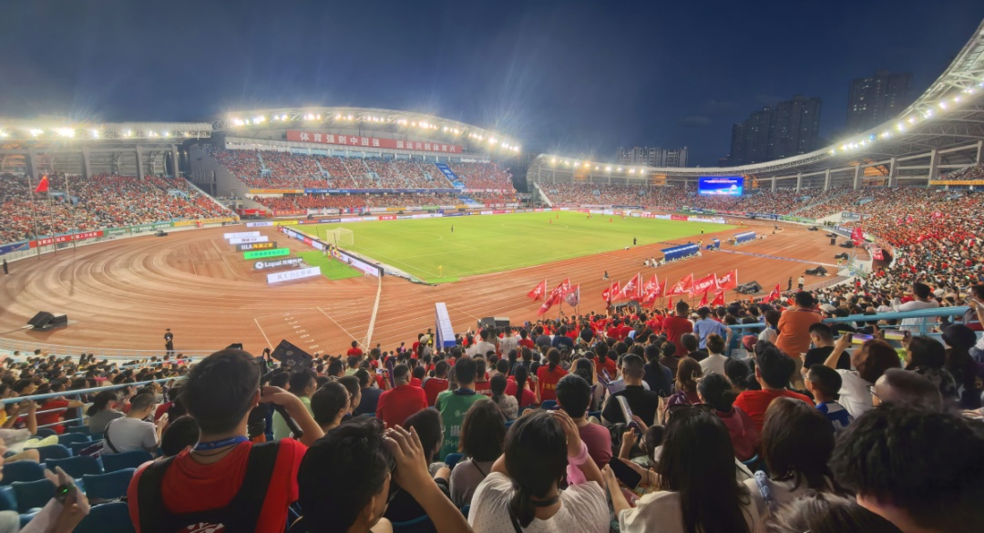 实力“破圈”！爆火“顶流”，何以让全民上头？