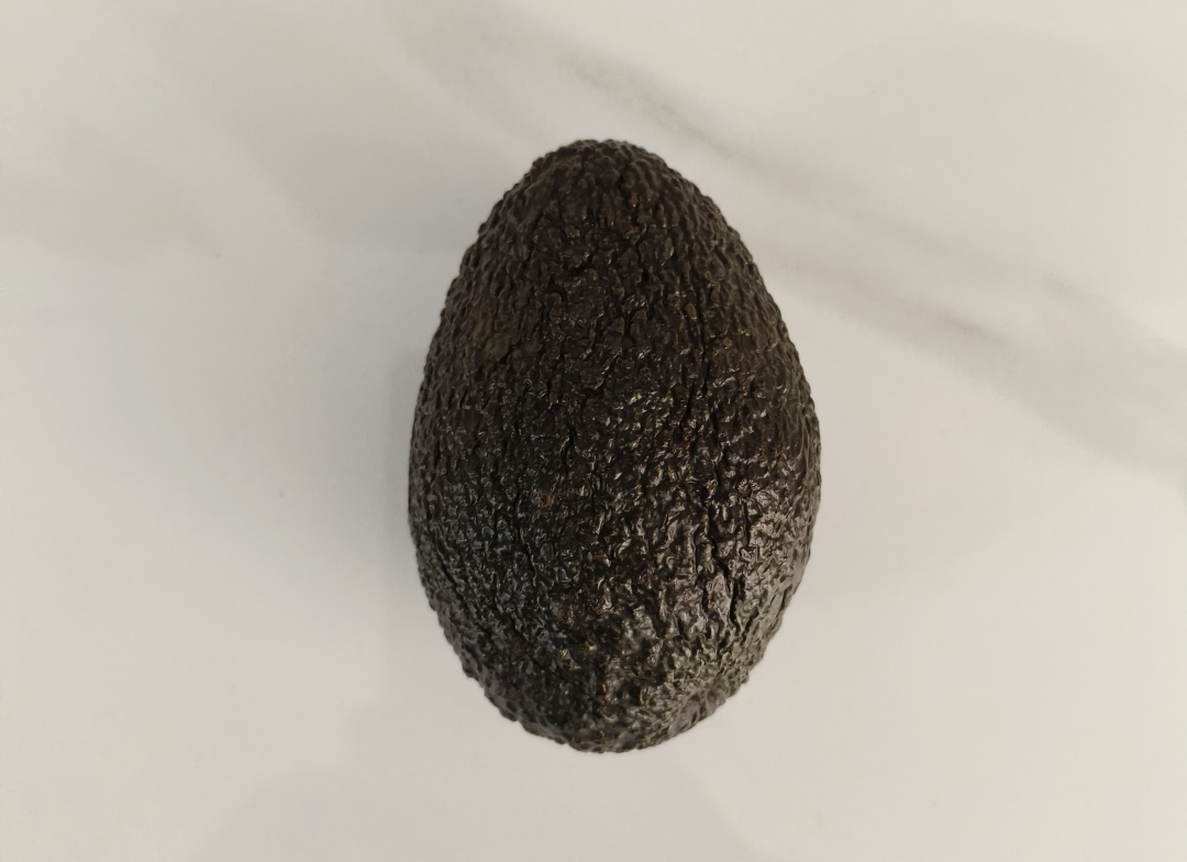 这种水果“油”很大 但能帮助女性瘦小腹减内脏脂肪