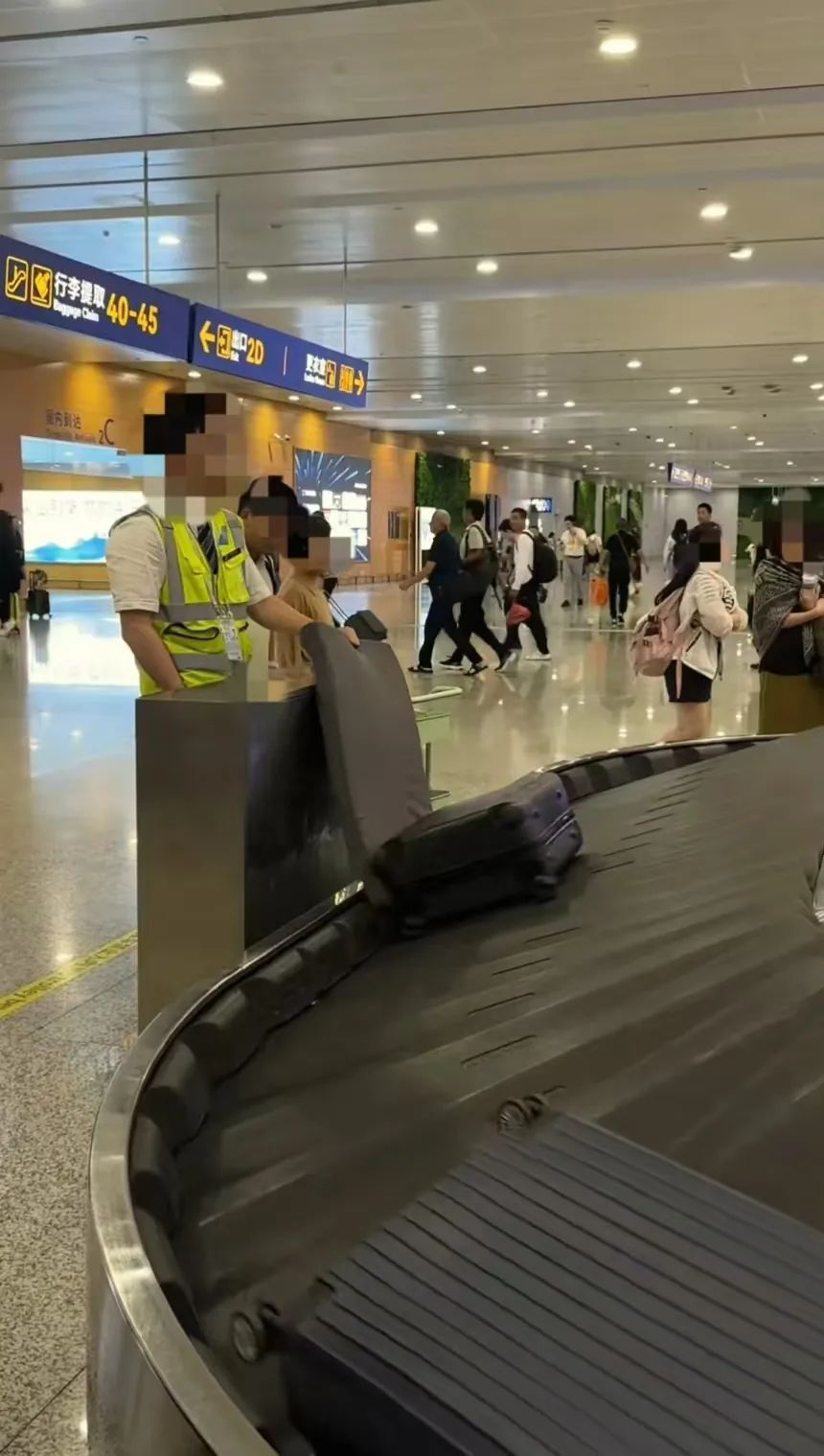 上海机场一“神仙工作”走红！网友：哪里可以应聘？